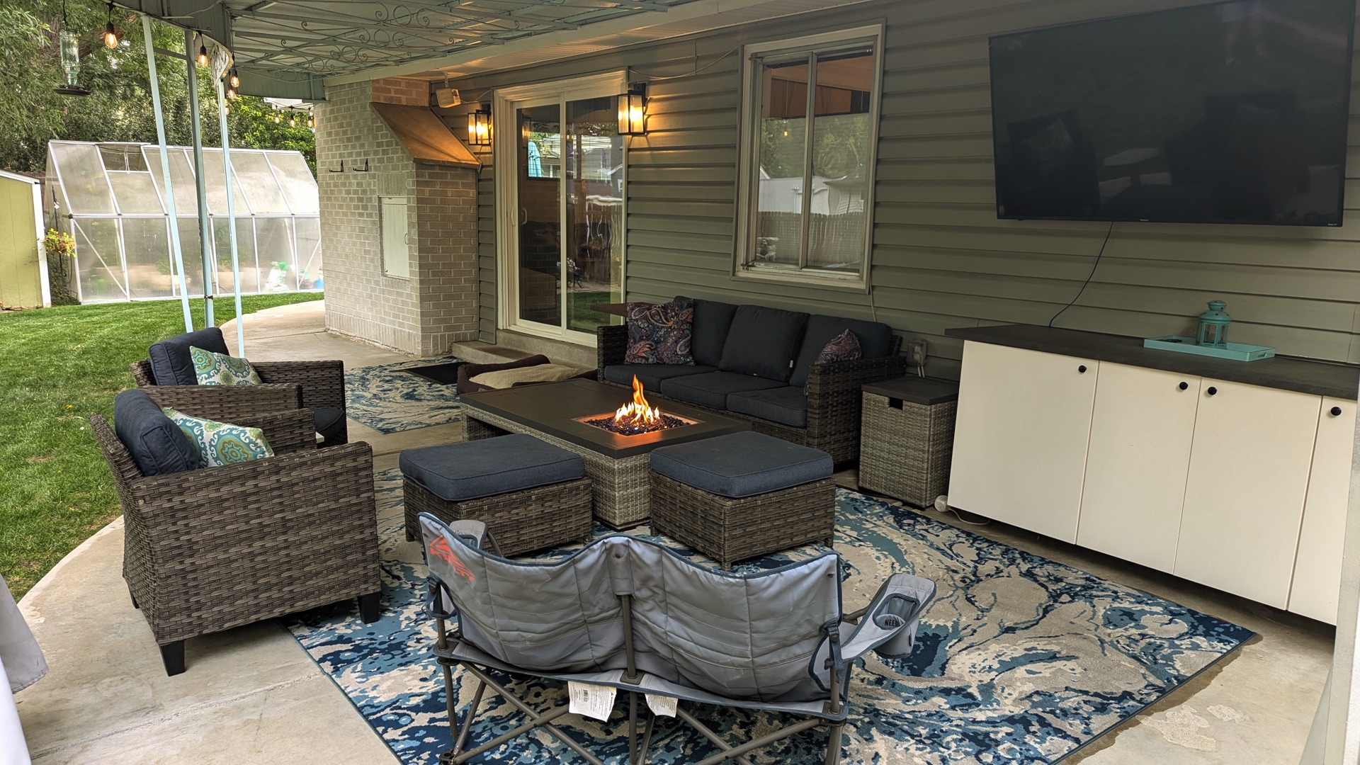 Outdoor Seating